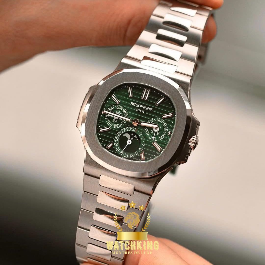 Patek Philippe Nautilus Vert Olive 41mm