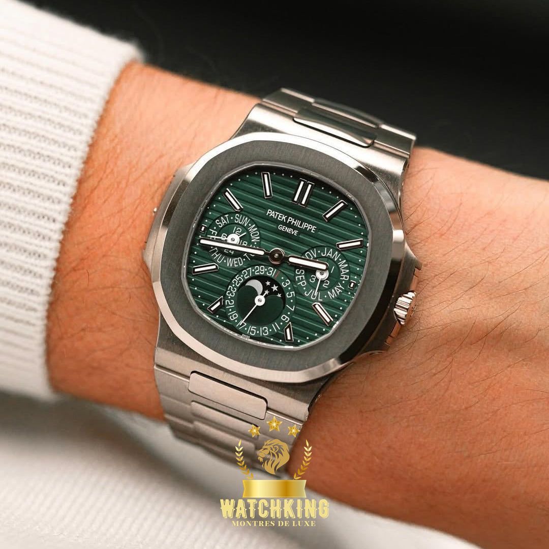 Patek Philippe Nautilus Vert Olive 41mm